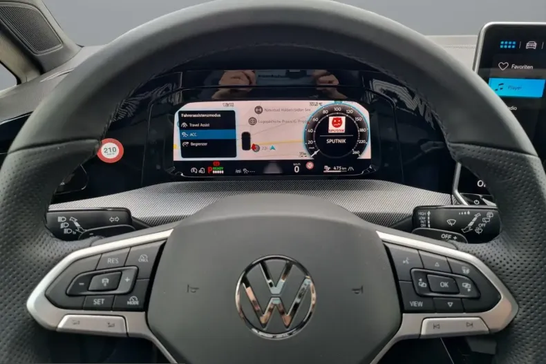 Volkswagen Golf din 2024 cu 10.983 km - oferta VOL203520 - foto 9