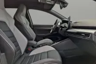 Volkswagen Golf din 2024 cu 10.983 km - oferta VOL203520 - foto 14