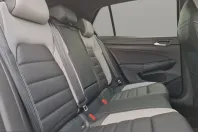 Volkswagen Golf din 2024 cu 10.983 km - oferta VOL203520 - foto 15