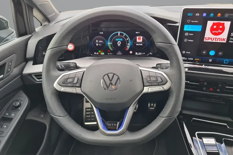 Volkswagen Golf din 2024 cu 10.983 km - oferta VOL203520 - foto 16