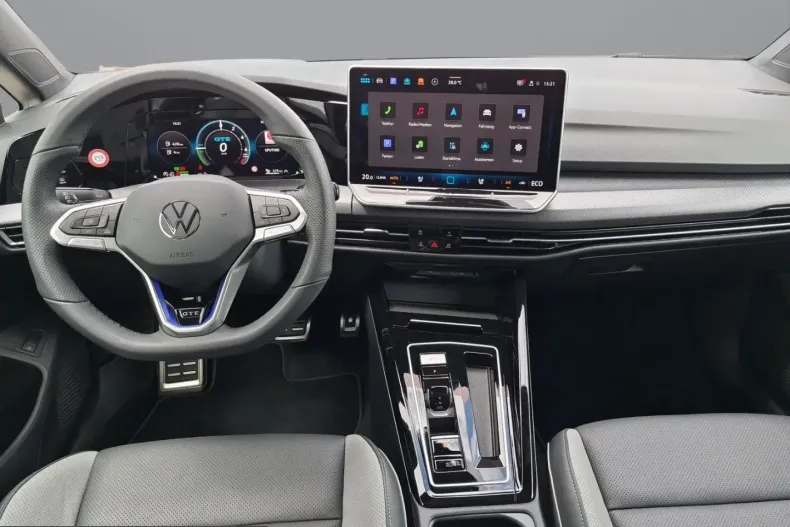 Volkswagen Golf din 2024 cu 10.983 km - oferta VOL203520 - foto 17