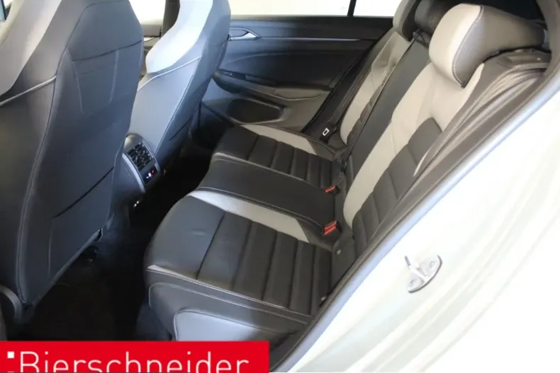 Volkswagen Golf din 2024 cu 23.594 km - oferta VOL203521 - foto 8