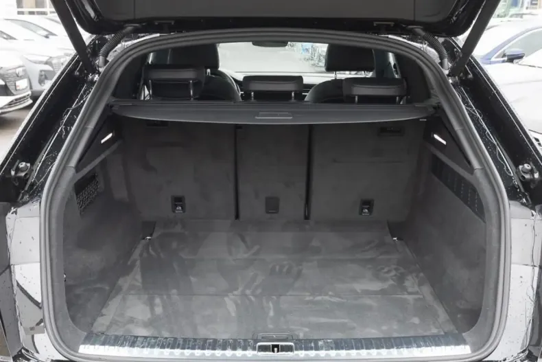 Audi Q8 din 2025 cu 25.449 km - oferta AUD203526 - foto 13