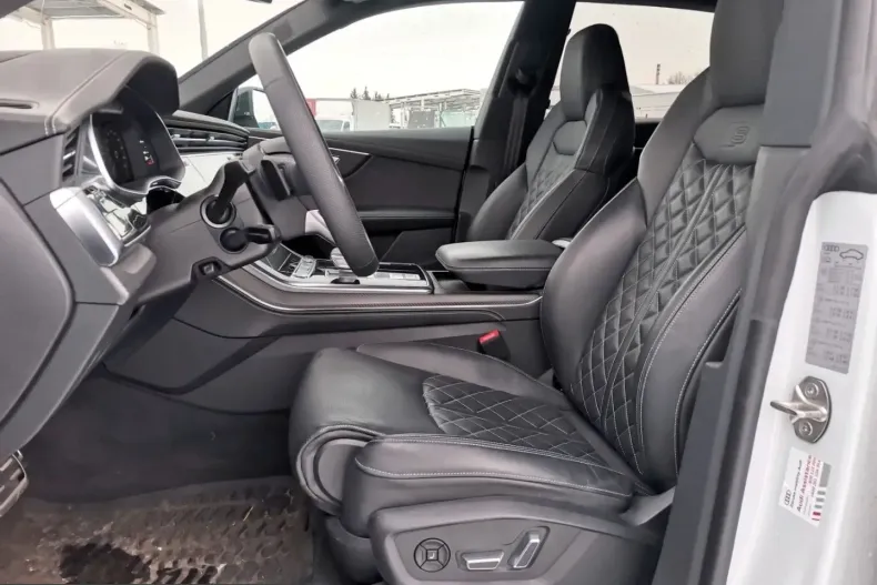 Audi Q8 din 2025 cu 18.745 km - oferta AUD203527 - foto 7