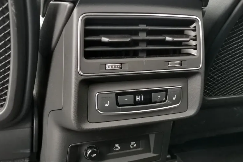 Audi Q8 din 2025 cu 18.745 km - oferta AUD203527 - foto 32