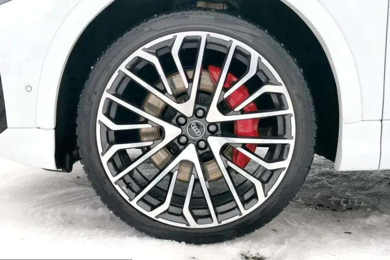 Audi Q8 din 2025 cu 18.745 km - oferta AUD203527 - foto 40