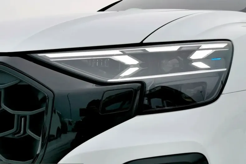 Audi Q8 din 2025 cu 18.745 km - oferta AUD203527 - foto 41