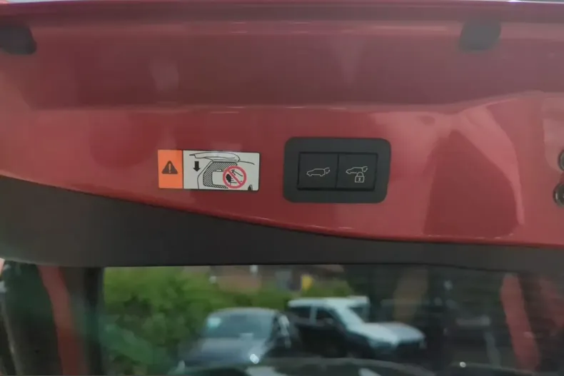 Toyota C-HR din 2024 cu 4.500 km - oferta TOY203531 - foto 19