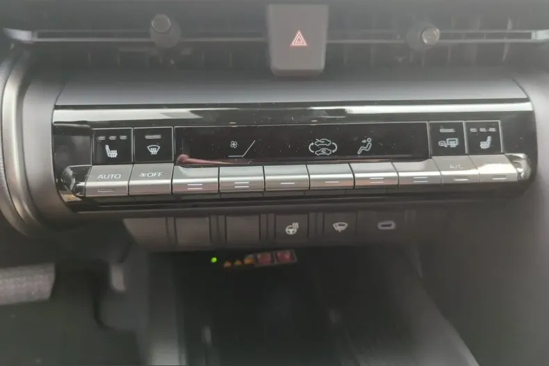 Toyota C-HR din 2024 cu 4.500 km - oferta TOY203531 - foto 22