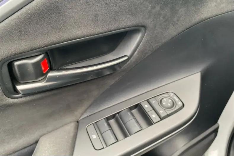 Toyota C-HR din 2024 cu 7.834 km - oferta TOY203536 - foto 19