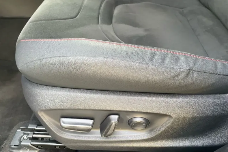 Toyota C-HR din 2024 cu 7.834 km - oferta TOY203536 - foto 23