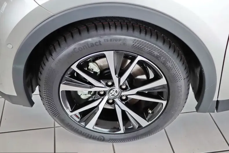 Toyota C-HR din 2023 cu 34.900 km - oferta TOY203537 - foto 4