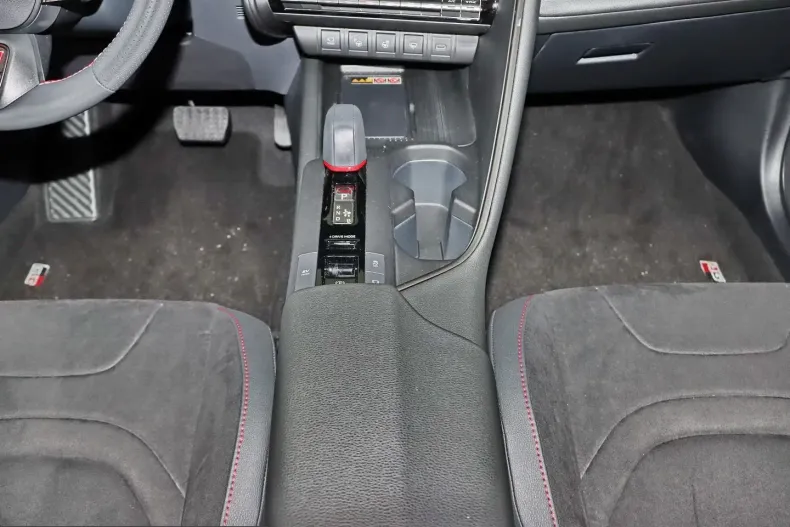 Toyota C-HR din 2023 cu 34.900 km - oferta TOY203537 - foto 9