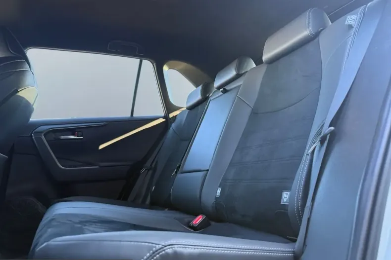 Toyota RAV4 din 2023 cu 42.852 km - oferta TOY203541 - foto 17