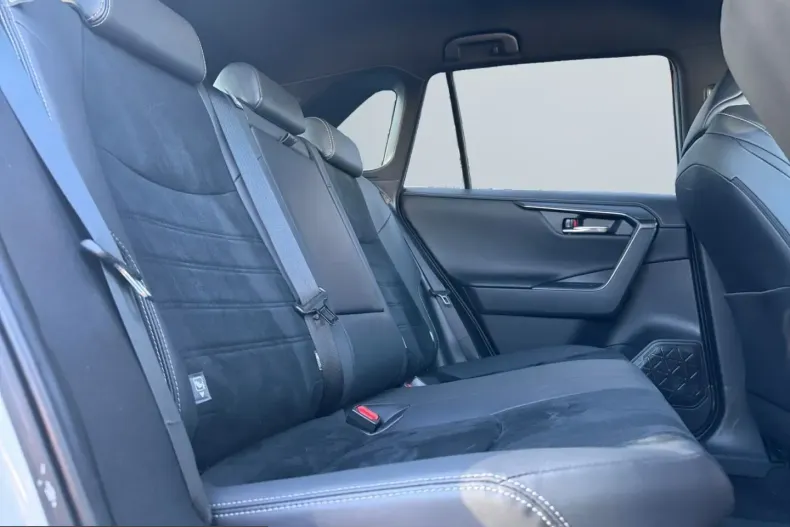 Toyota RAV4 din 2023 cu 42.852 km - oferta TOY203541 - foto 20