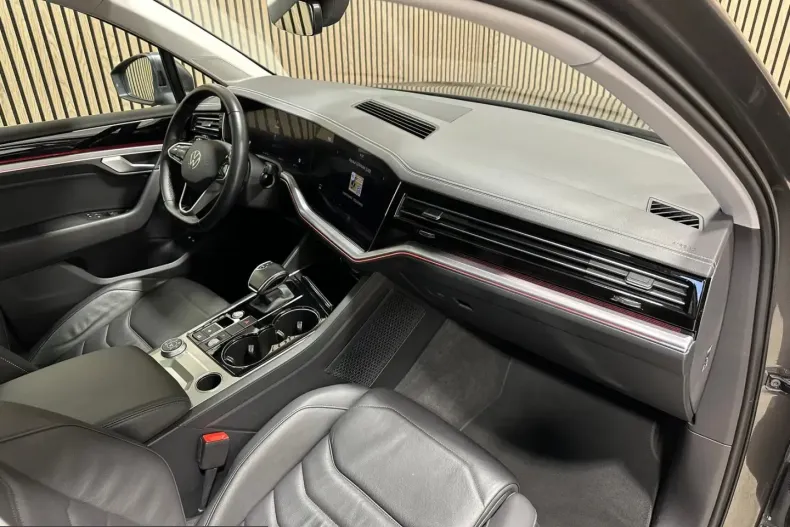 Volkswagen Touareg din 2021 cu 80.760 km - oferta VOL203546 - foto 9