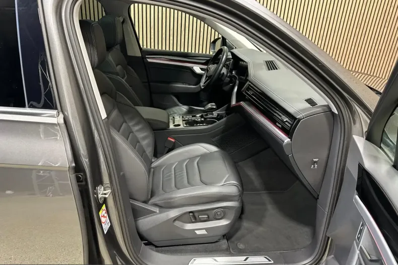 Volkswagen Touareg din 2021 cu 80.760 km - oferta VOL203546 - foto 10