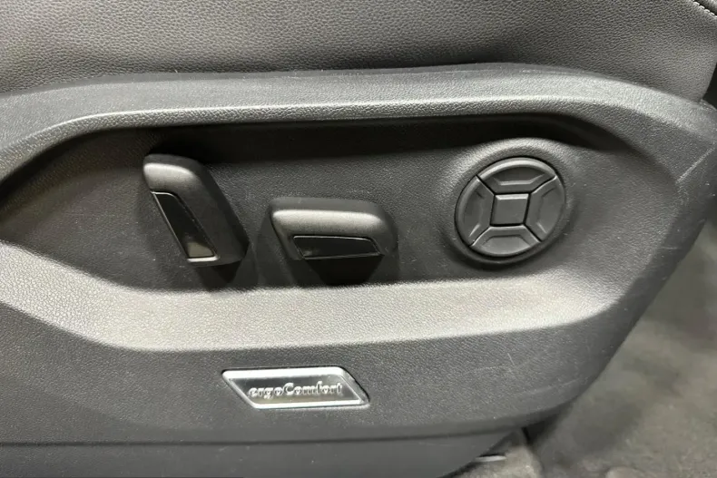 Volkswagen Touareg din 2021 cu 80.760 km - oferta VOL203546 - foto 11