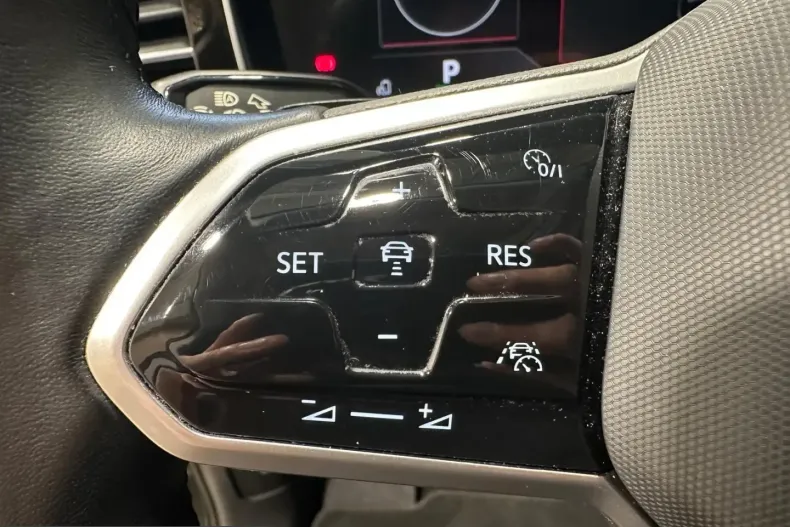 Volkswagen Touareg din 2021 cu 80.760 km - oferta VOL203546 - foto 13