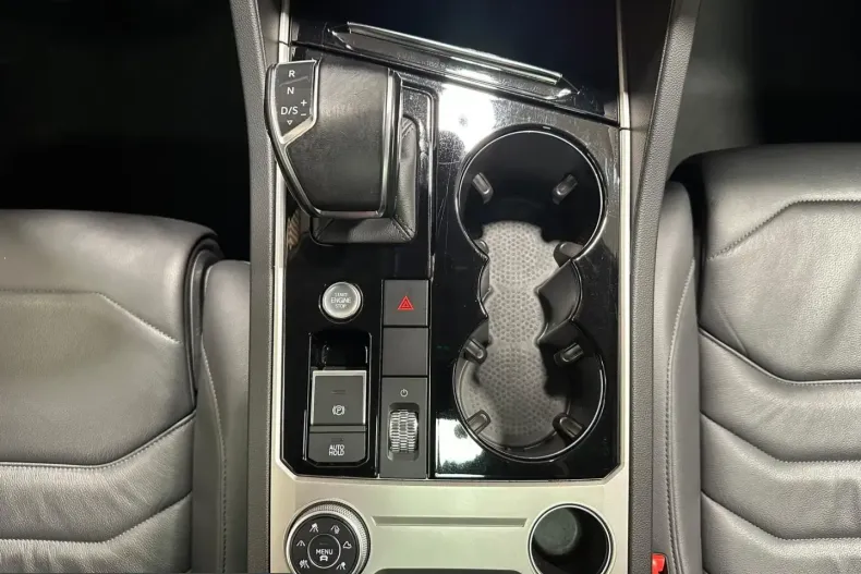 Volkswagen Touareg din 2021 cu 80.760 km - oferta VOL203546 - foto 19