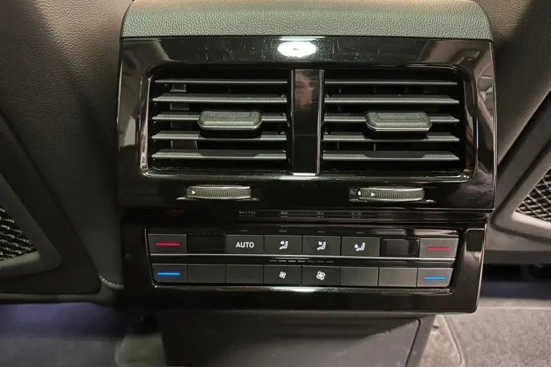 Volkswagen Touareg din 2021 cu 80.760 km - oferta VOL203546 - foto 21