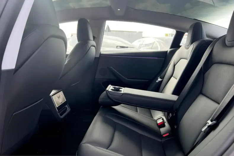 Tesla Model 3 din 2025 cu 6.770 km - oferta TES203547 - foto 40