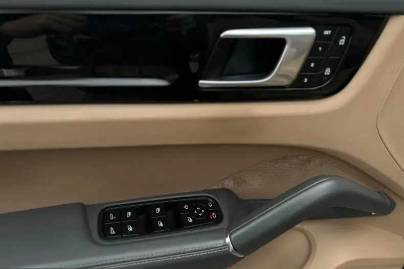 Porsche Cayenne din 2022 cu 136.321 km - oferta POR203548 - foto 14