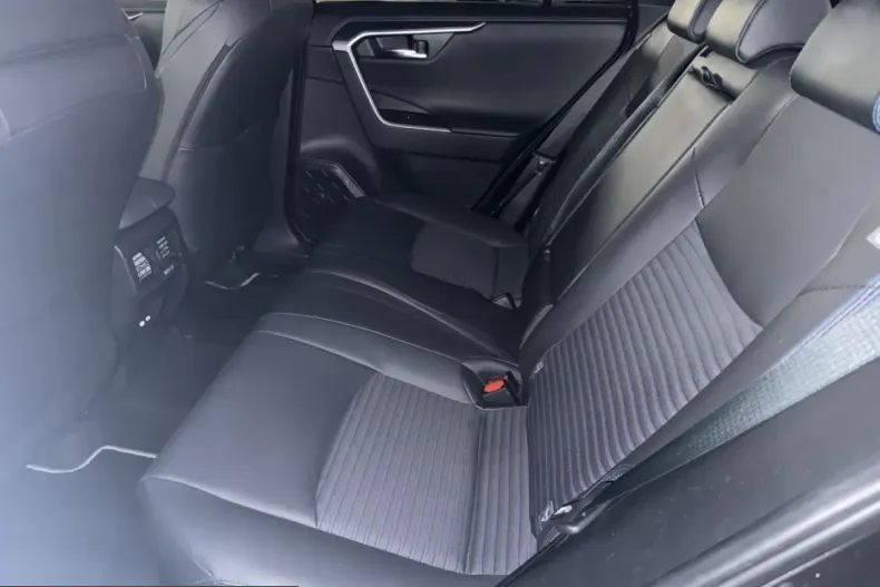 Toyota RAV4 din 2025 cu 21.452 km - oferta TOY203550 - foto 10