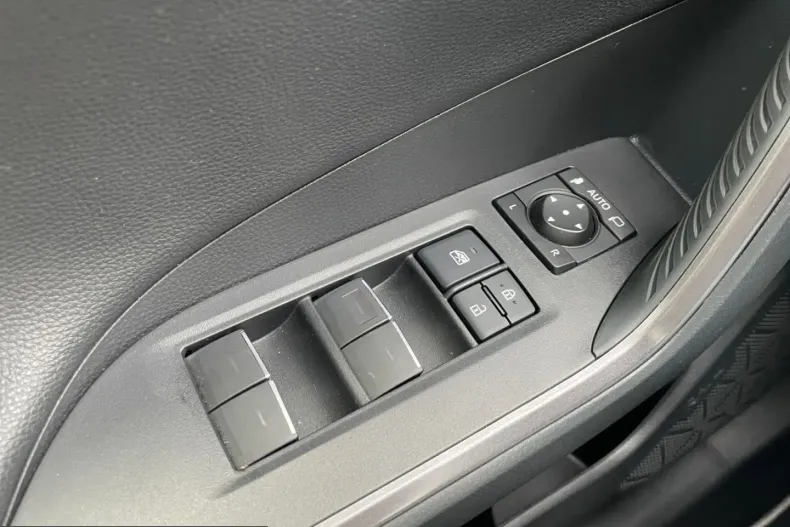 Toyota RAV4 din 2025 cu 4.587 km - oferta TOY203553 - foto 15