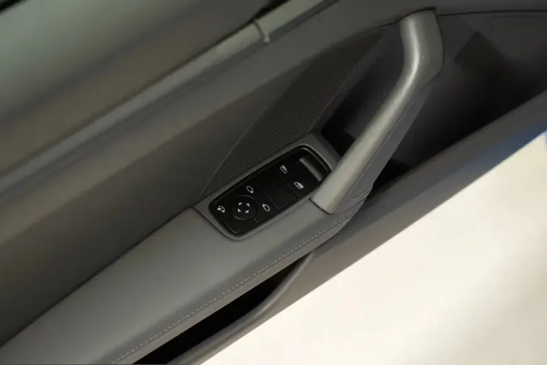 Porsche 992 din 2024 cu 29.900 km - oferta POR203554 - foto 17