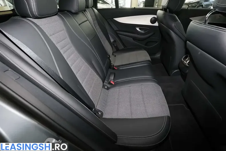 Mercedes-Benz E 450 (Clasa E) din 2023 cu 28.540 km - oferta MER203555 - foto 6