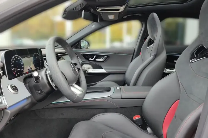 Mercedes-Benz E 53 AMG (Clasa E) din 2025 cu 11.999 km - oferta MER203565 - foto 8