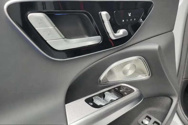 Mercedes-Benz E 53 AMG (Clasa E) din 2025 cu 11.999 km - oferta MER203565 - foto 10