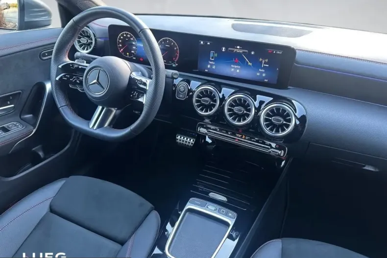 Mercedes-Benz CLA 200 (Clasa CLA) din 2024 cu 14.307 km - oferta MER203576 - foto 10