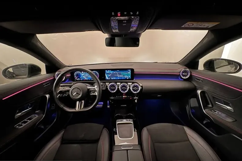 Mercedes-Benz CLA 200 (Clasa CLA) din 2024 cu 15.800 km - oferta MER203578 - foto 7