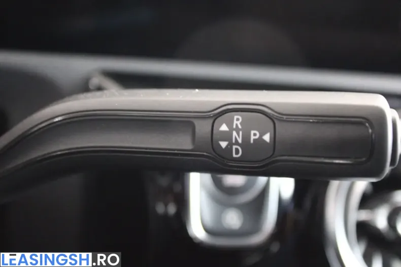 Mercedes-Benz CLA 200 (Clasa CLA) din 2025 cu 9.989 km - oferta MER203579 - foto 16