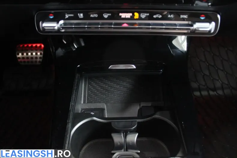 Mercedes-Benz CLA 200 (Clasa CLA) din 2025 cu 9.989 km - oferta MER203579 - foto 18