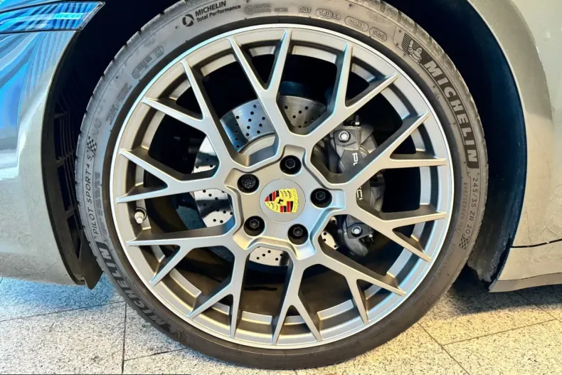 Porsche 992 din 2024 cu 18.900 km - oferta POR203585 - foto 8