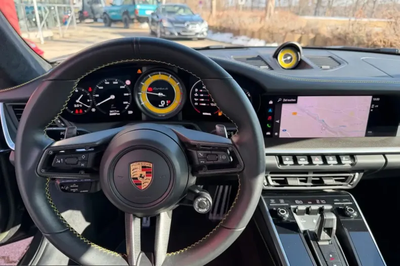 Porsche 992 din 2023 cu 26.087 km - oferta POR203586 - foto 4