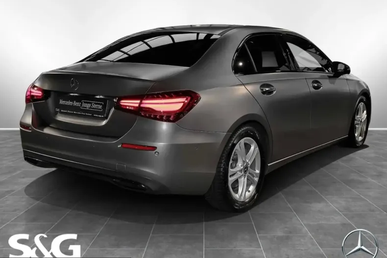 Mercedes-Benz A 220 (Clasa A) din 2023 cu 27.920 km - oferta MER203597 - foto 2