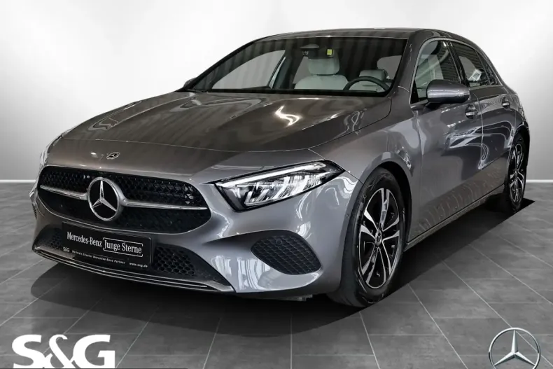 Mercedes-Benz A 180 (Clasa A) din 2024 cu 6.410 km - oferta MER203606 - foto 1