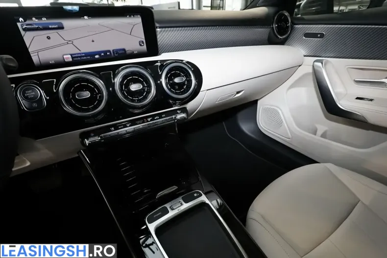 Mercedes-Benz A 180 (Clasa A) din 2024 cu 6.410 km - oferta MER203606 - foto 9