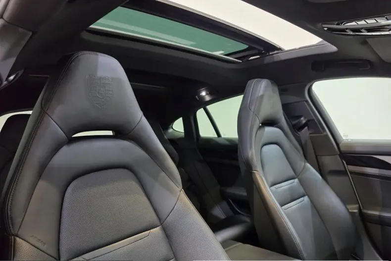 Porsche Panamera din 2023 cu 25.386 km - oferta POR203612 - foto 11