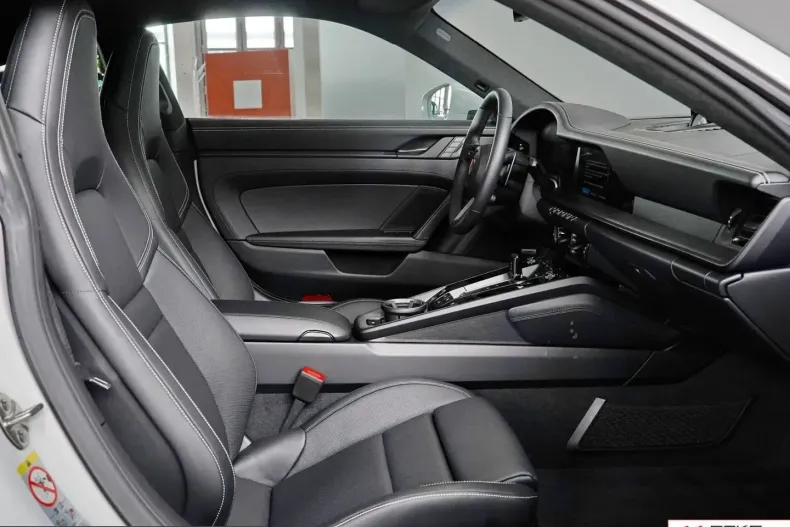 Porsche 992 din 2025 cu 4.900 km - oferta POR203621 - foto 8