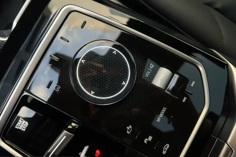 BMW 740 (Seria 7) din 2025 cu 14.049 km - oferta BMW203623 - foto 17