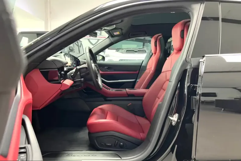 Porsche Taycan din 2026 cu 20 km - oferta POR203624 - foto 6