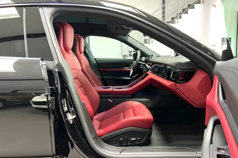 Porsche Taycan din 2026 cu 20 km - oferta POR203624 - foto 9