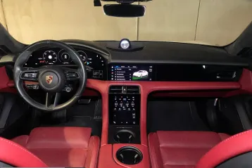 Porsche Taycan din 2023 - oferta POR203630