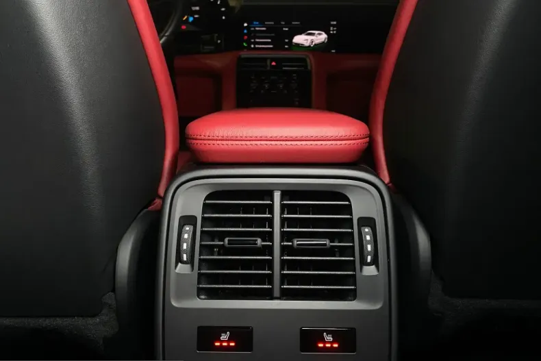 Porsche Taycan din 2023 cu 74.700 km - oferta POR203630 - foto 23