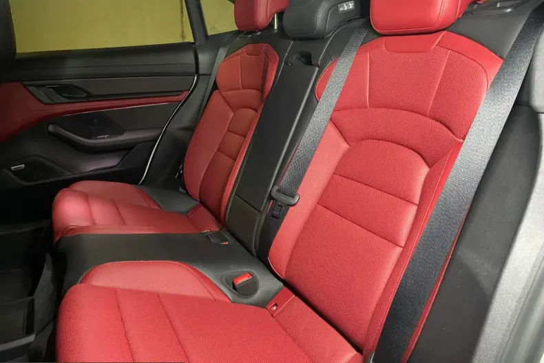 Porsche Taycan din 2023 cu 74.700 km - oferta POR203630 - foto 29